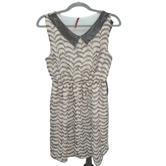 EUC Rachel Kate Women’s Sequin collar short sleeve stripped wave pattern Dress - Picture 6 of 11